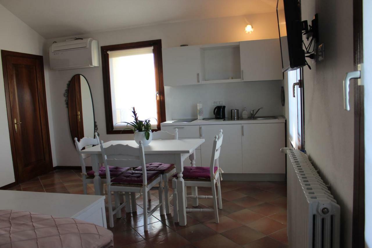 B&B Il Pozzo Кастеназо Экстерьер фото