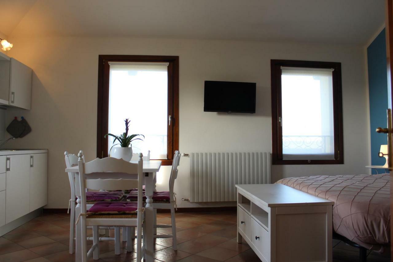B&B Il Pozzo Кастеназо Экстерьер фото