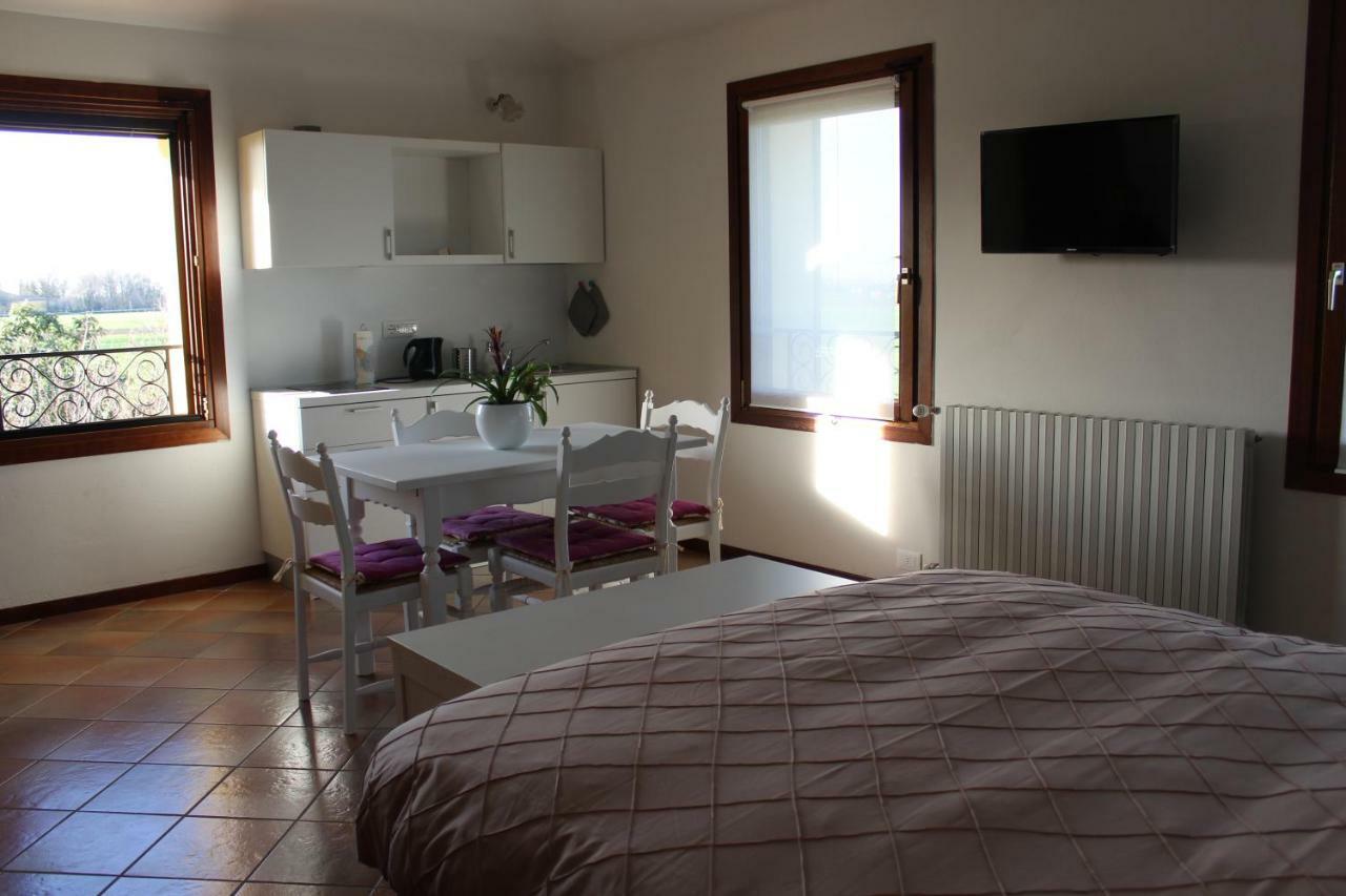 B&B Il Pozzo Кастеназо Экстерьер фото